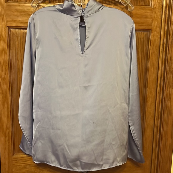 Banana Republic lilac blouse - Picture 2 of 7